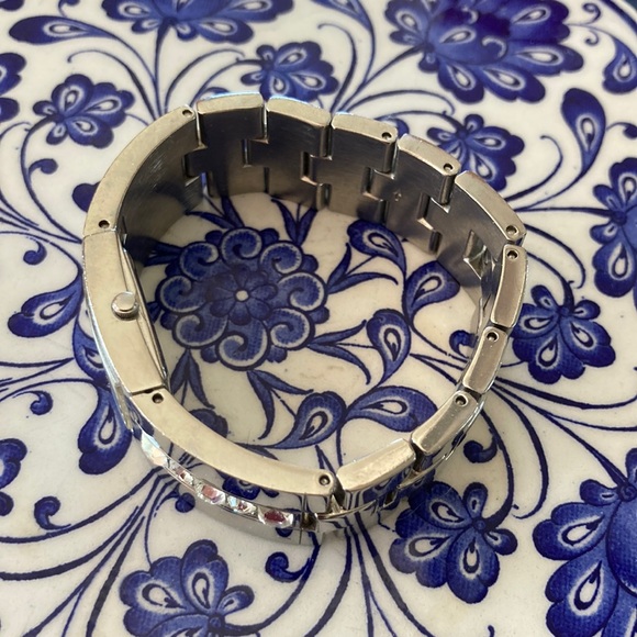 Guess Watch - Picture 2 of 3